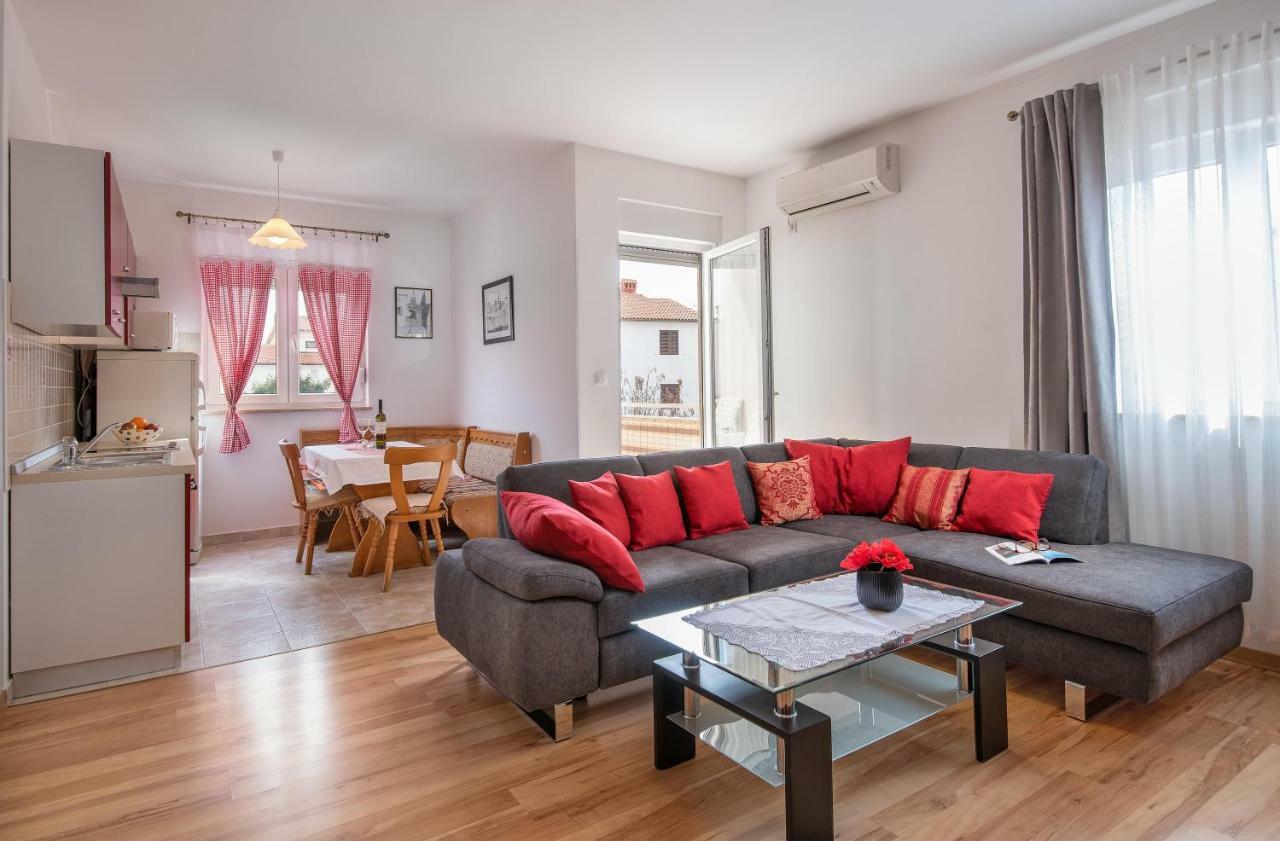 Apartment Bordeaux 29 Ρόβινι Εξωτερικό φωτογραφία